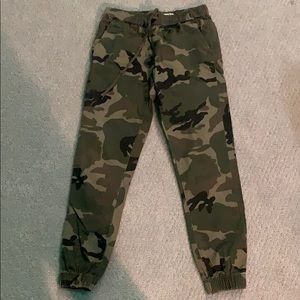 Bullhead camouflage joggers